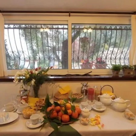 Bed & Breakfast La Maison Galu' 4*