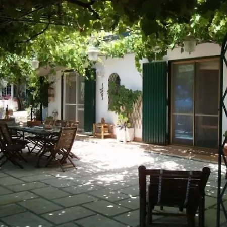 La Maison Galu' Bed & Breakfast 4*