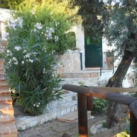 Bed & Breakfast La Maison Galu' 4*