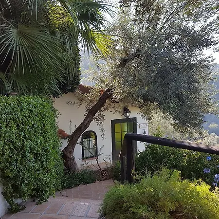 Bed & Breakfast La Maison Galu' 4*